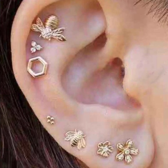 Jewelry - 3/$30 Gold 7pc Animal Stud Earrings